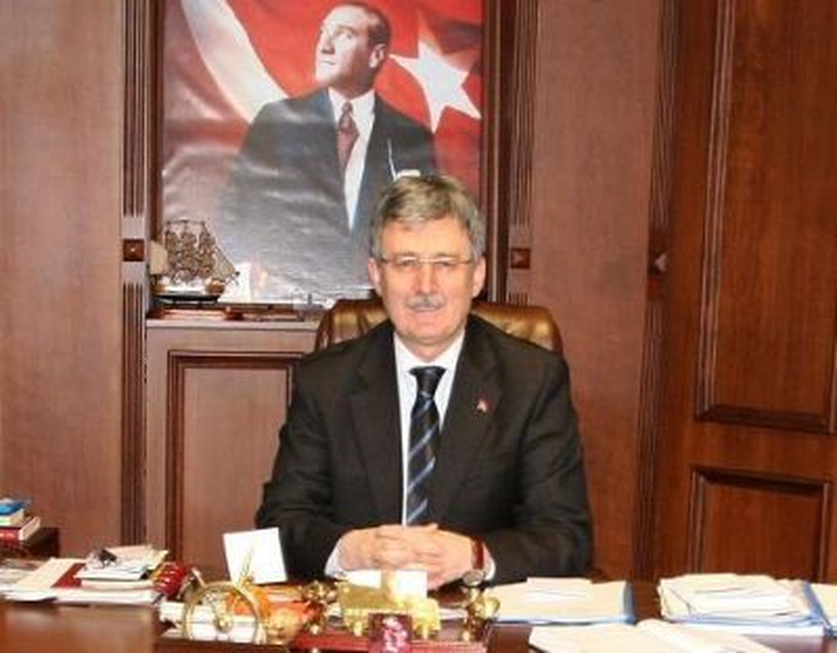 Gölcük Belediye Başkanı Ellibeş\'den Öğretmenler Günü Mesajı