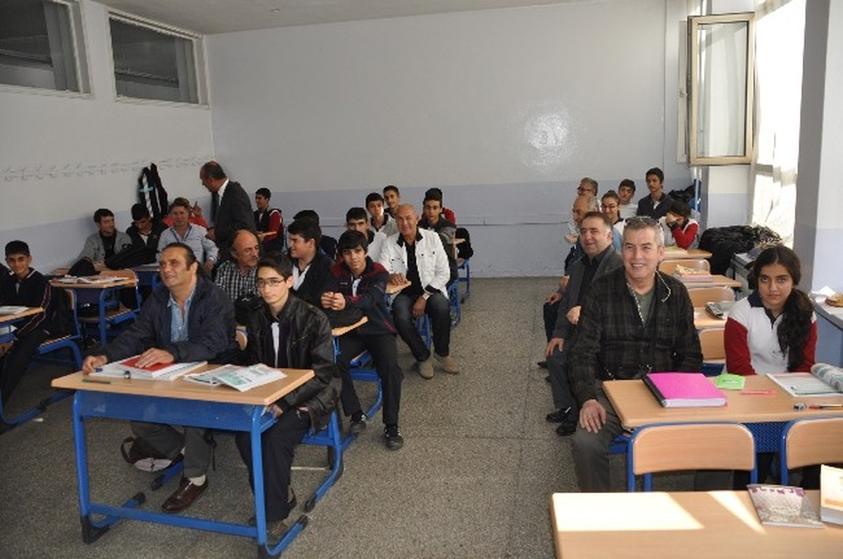 \'Hababam\', Malatya Lisesi Öğrencileriyle Bir Araya Geldi