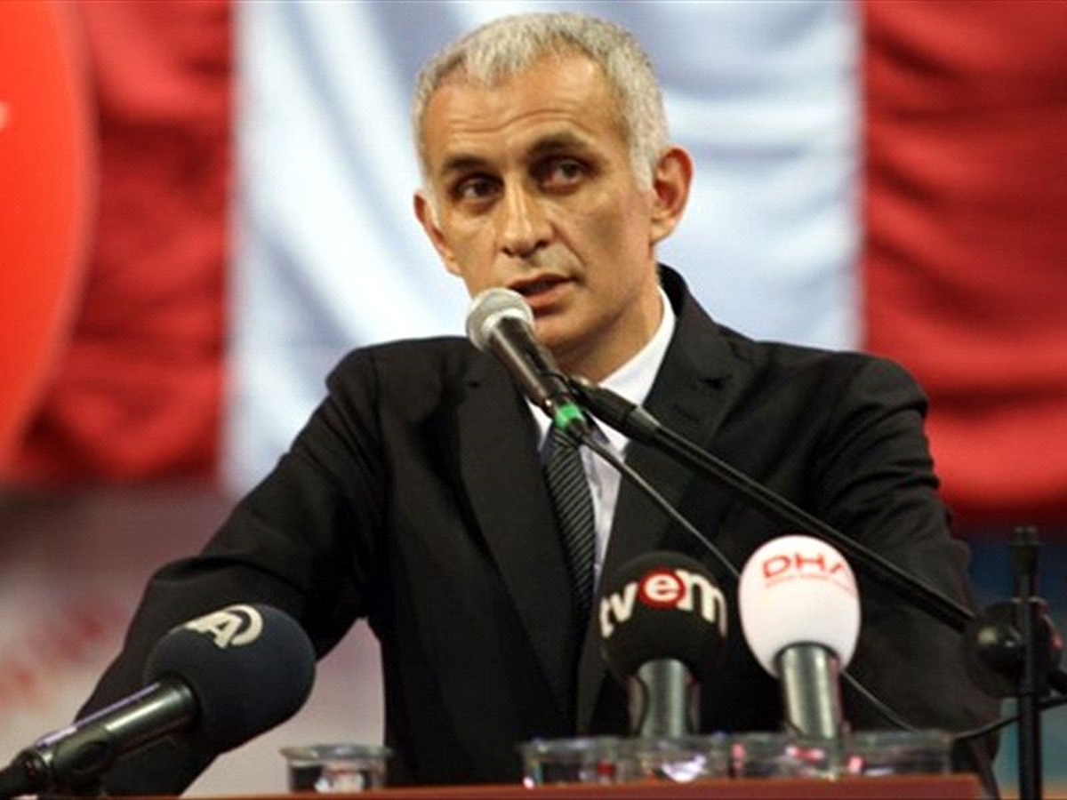 Hacıosmanoğlu Tff\'yi Topa Tuttu