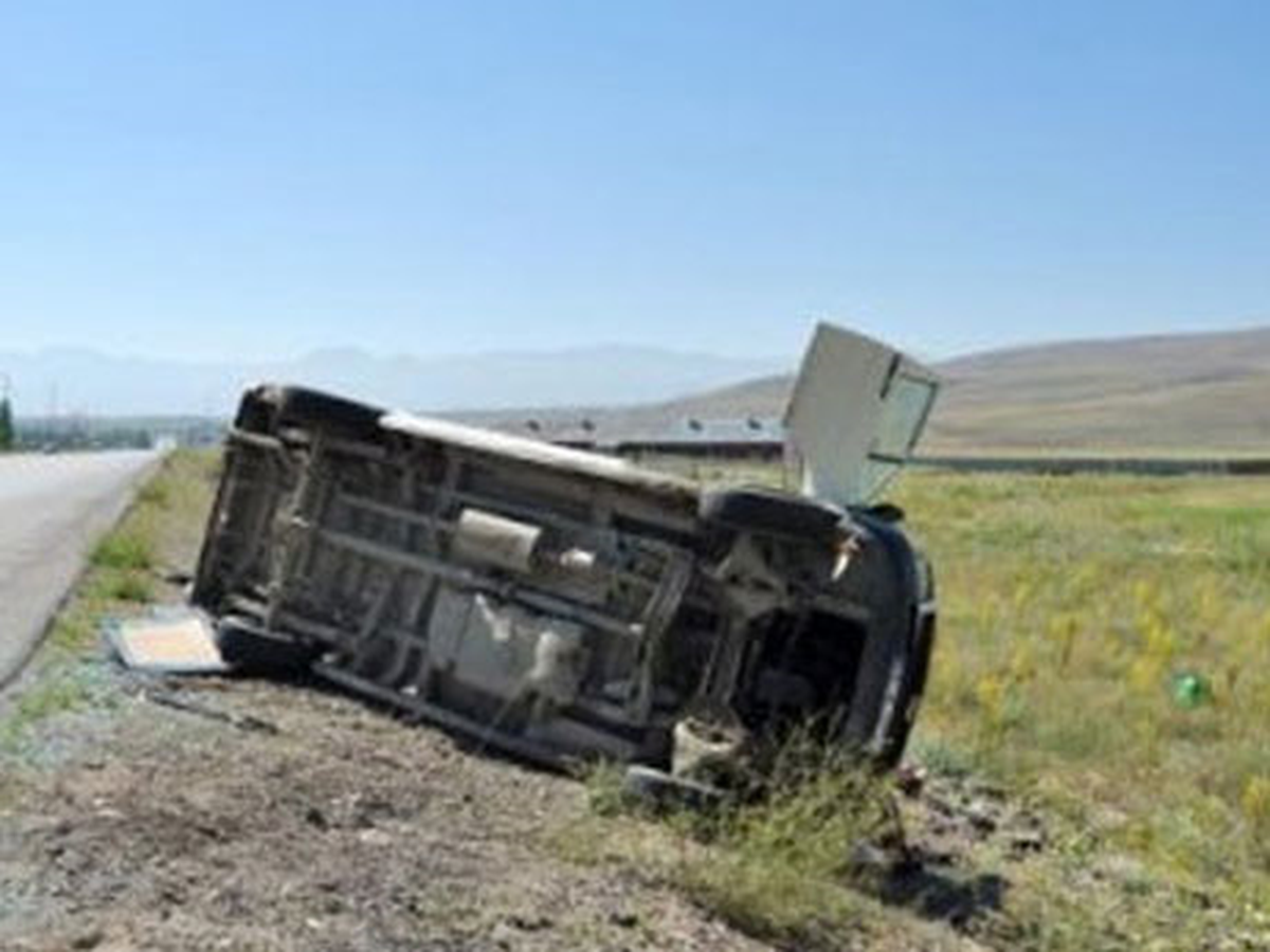 Hatay\'da Nişan Dönüşü Kaza: 4 Ölü, 17 Yaralı