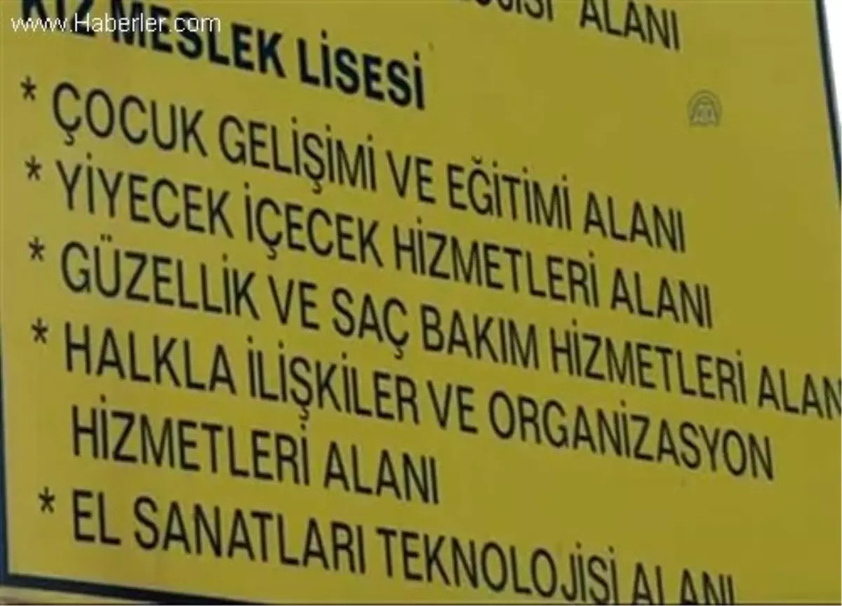 Hem okul hem de "güzellik ve saç bakım merkezi"