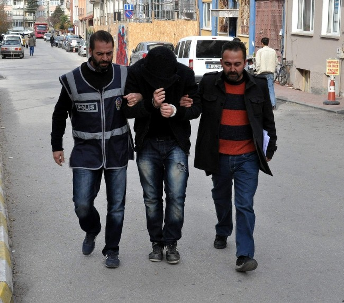 Eskişehir\'de Hırsızlık Şüphelisi Adliyede