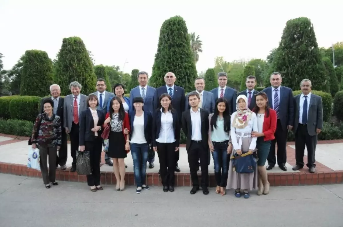 Kırgızistan-Türkiye Manas Üniversitesi Heyeti Aü\'de