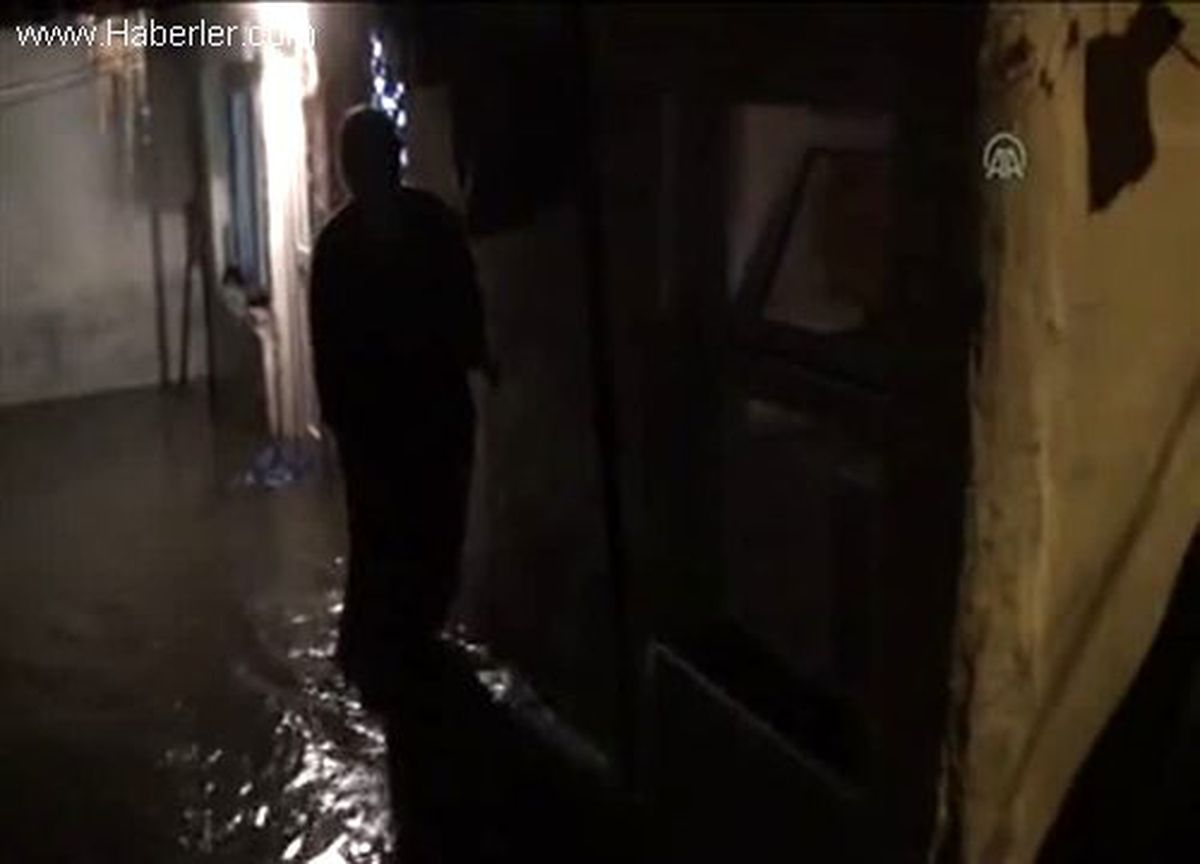 Kırklareli\'de Sağanak, Su Baskınlarına Yol Açtı