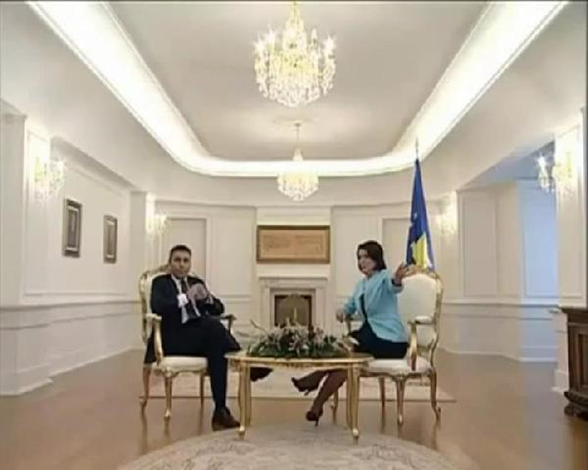 Kosova Cumhurbaşkanı, Görevlileri Stüdyodan Kovdu