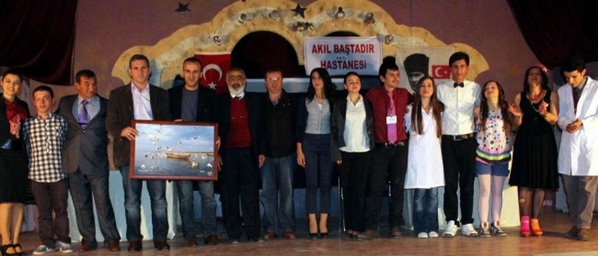 Koyun Yetiştiricilerine Reflektörlü Yelek Dağıtıldı