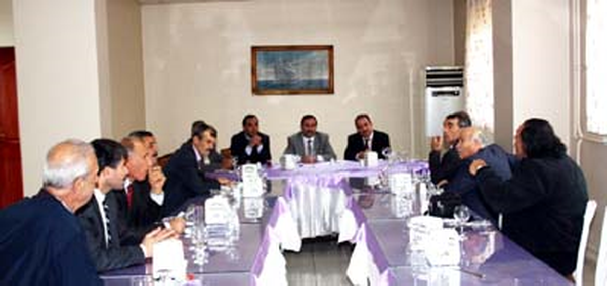 Diyarbakır\'da Milli Eğitim Emekli Öğretmenleri Unutmadı
