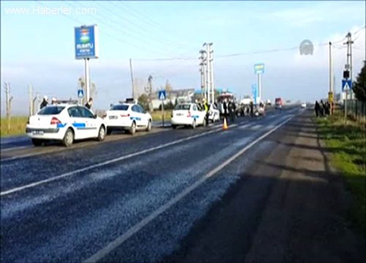 Minibüs ile otomobil çarpıştı: 5 yaralı