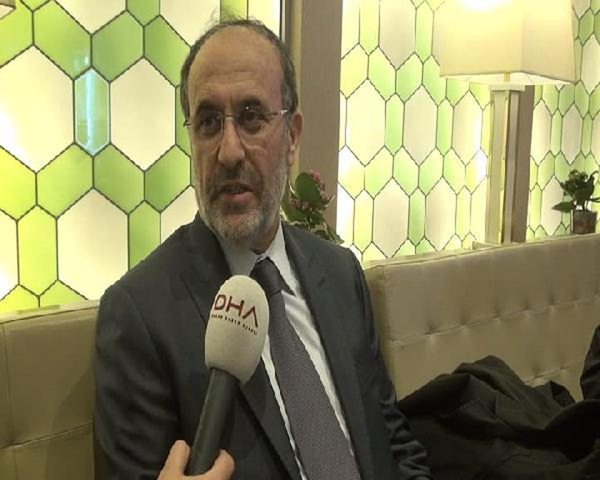 Salih Kapusuz, Rusya\'da Greenpeance Gönüllüsü Gamze Akhan\'ın Duruşmasını İzledi
