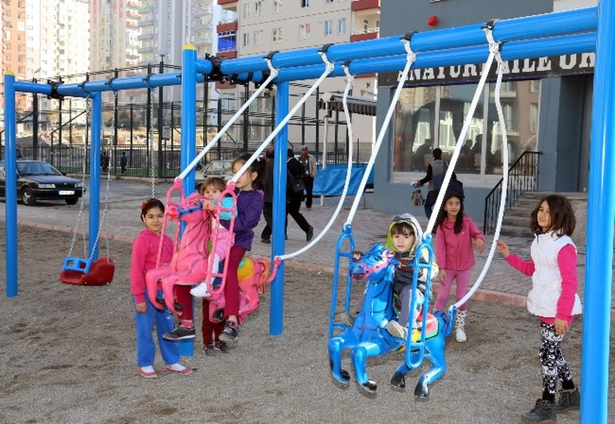 Talaslı Çocuklara 25 Yeni Oyun Grubu