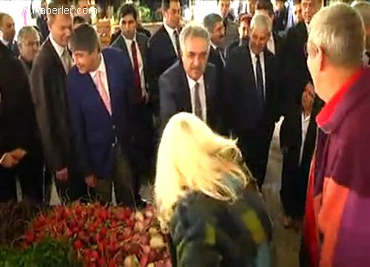 Yazıcı,Kumluca\'da partisinin ilçe teşkilatını ziyaret etti