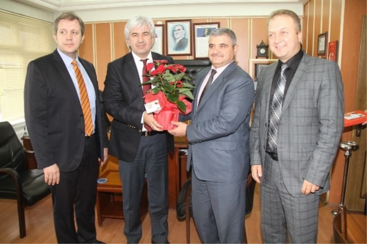 Akhisar Belediye Başkanı Salih Hızlı Öğretmenler Gününü Kutladı