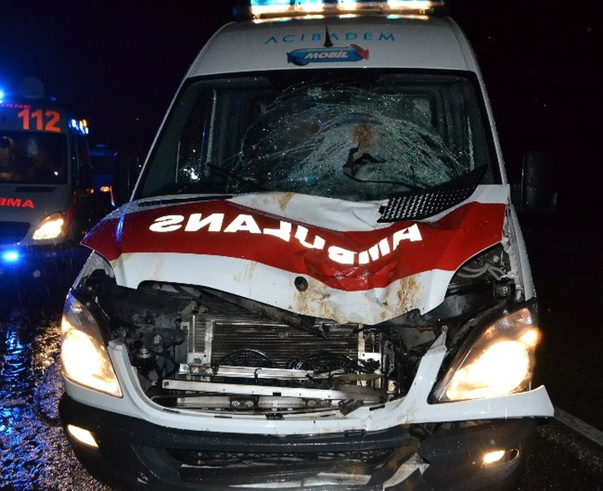 Ambulansın Çarptığı Yaya, Hayatını Kaybetti