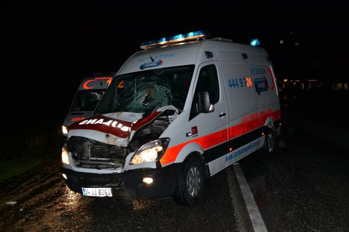 Keşan\'da Ambulansın Çarptığı Yaya Öldü