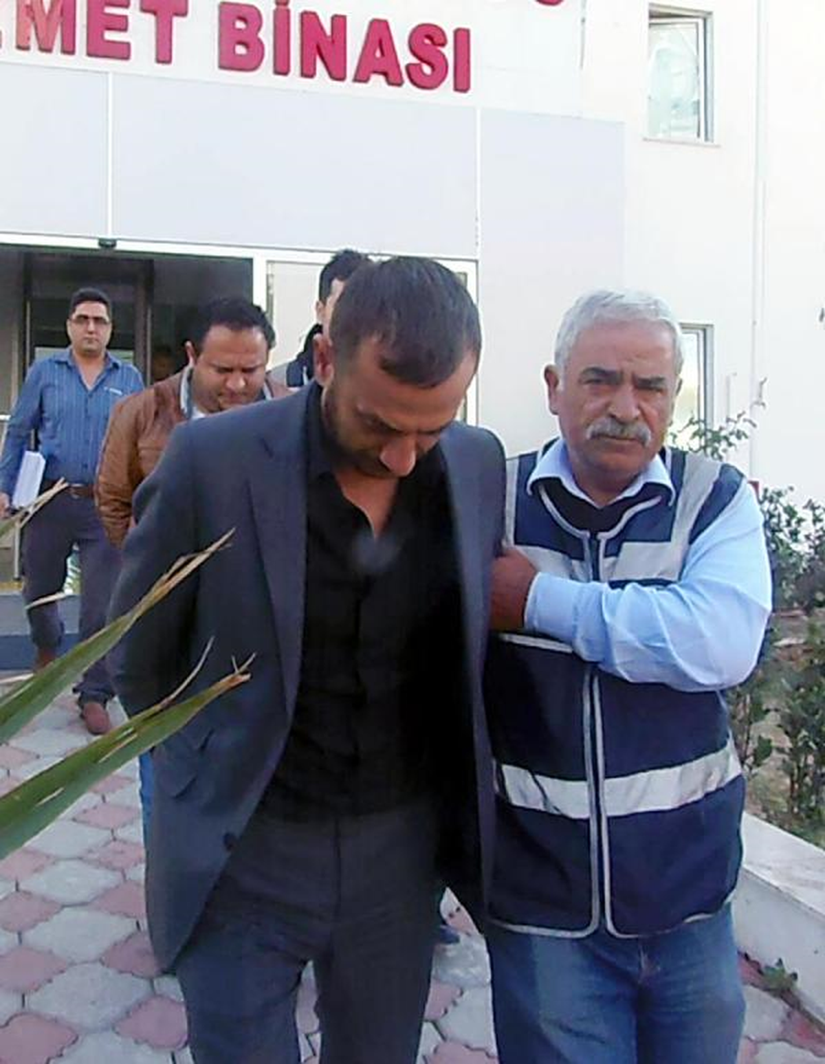 Araç Dolandırıcıları Tutuklandı
