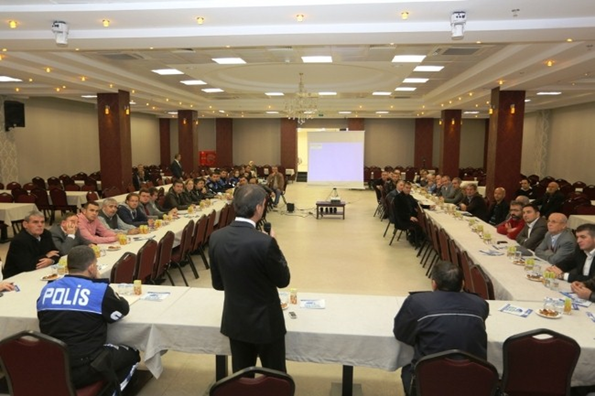 Başkan Yusuf Alemdar Arabacı Alanı Mahallesi\'ndeki Site Yöneticileri ile Buluştu