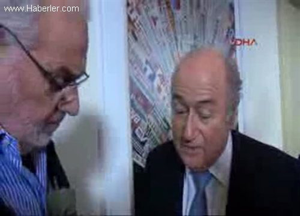 Blatter\'den Kıbrıs Açıklaması Futbol Kıbrıs\'ı Birleştirecek
