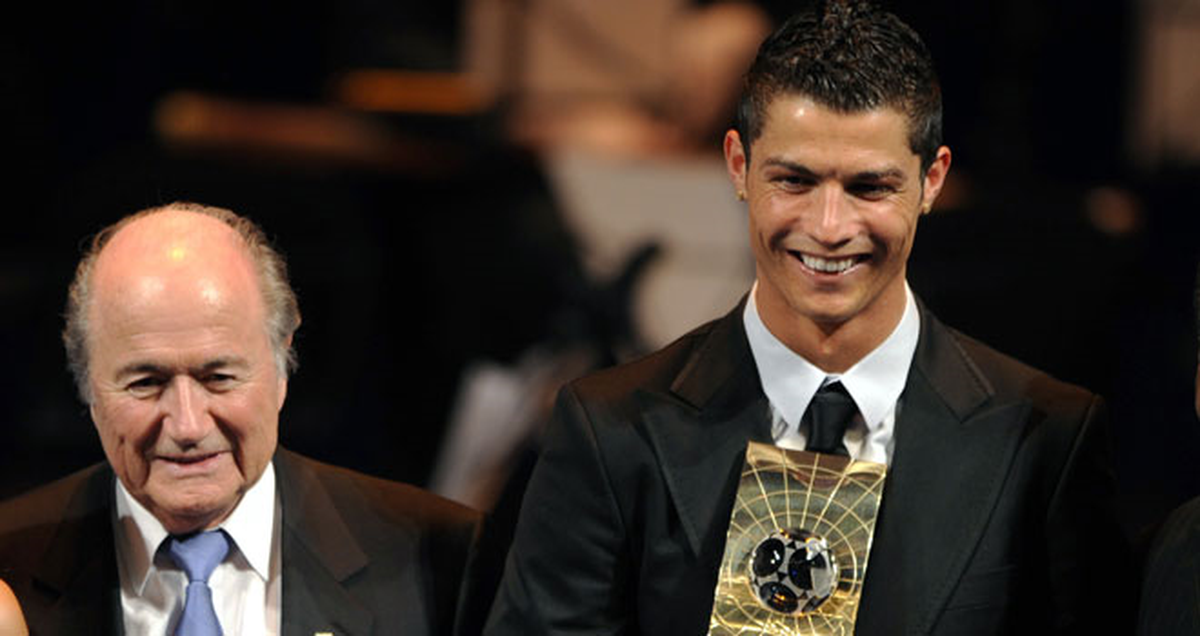 FIFA Başkanı Blatter Ronaldo\'yu Bu Kez Övdü