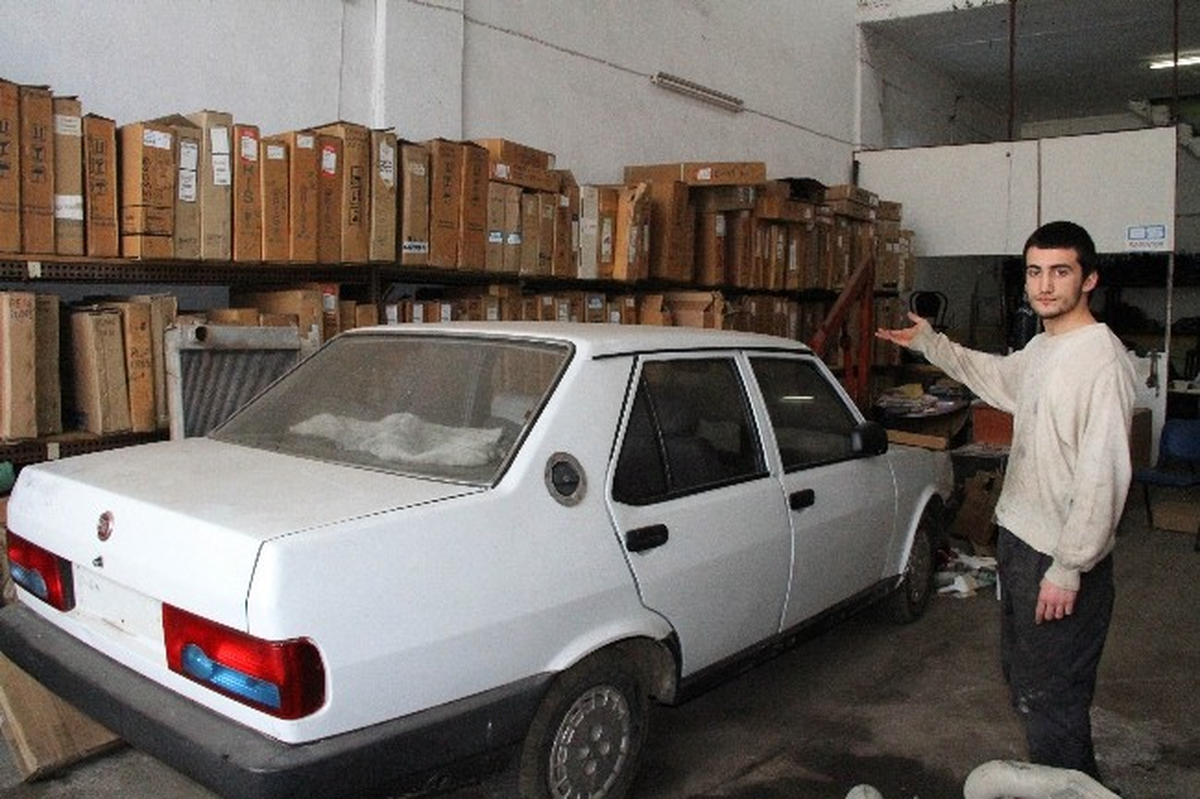Çaldıkları Otomobille Dükkan Soydular