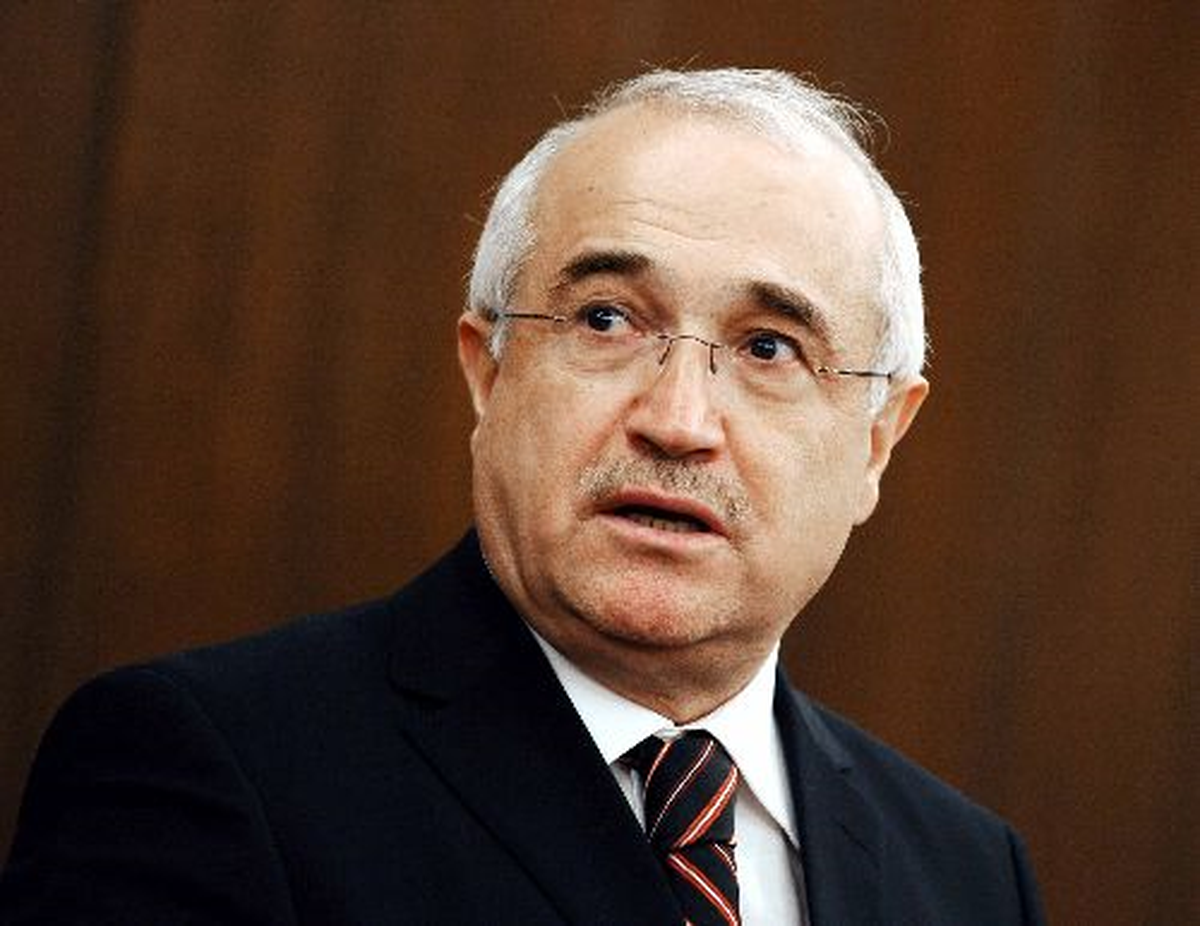 Çiçek, Türk Dünyasından Gelen Genç Sanatçı Heyetini Kabul Etti