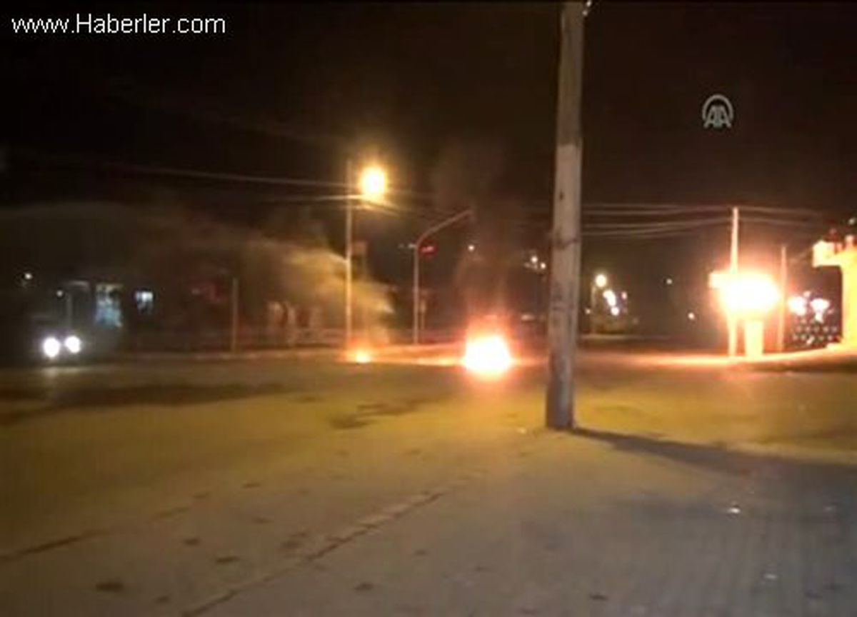 Cizre\'de Polis İzinsiz Gösteriye Biber Gazıyla Müdahale Etti