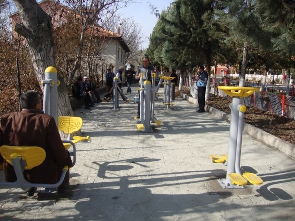 Çocuklar Oyun Oynayacak, Büyükler Spor Yapacak