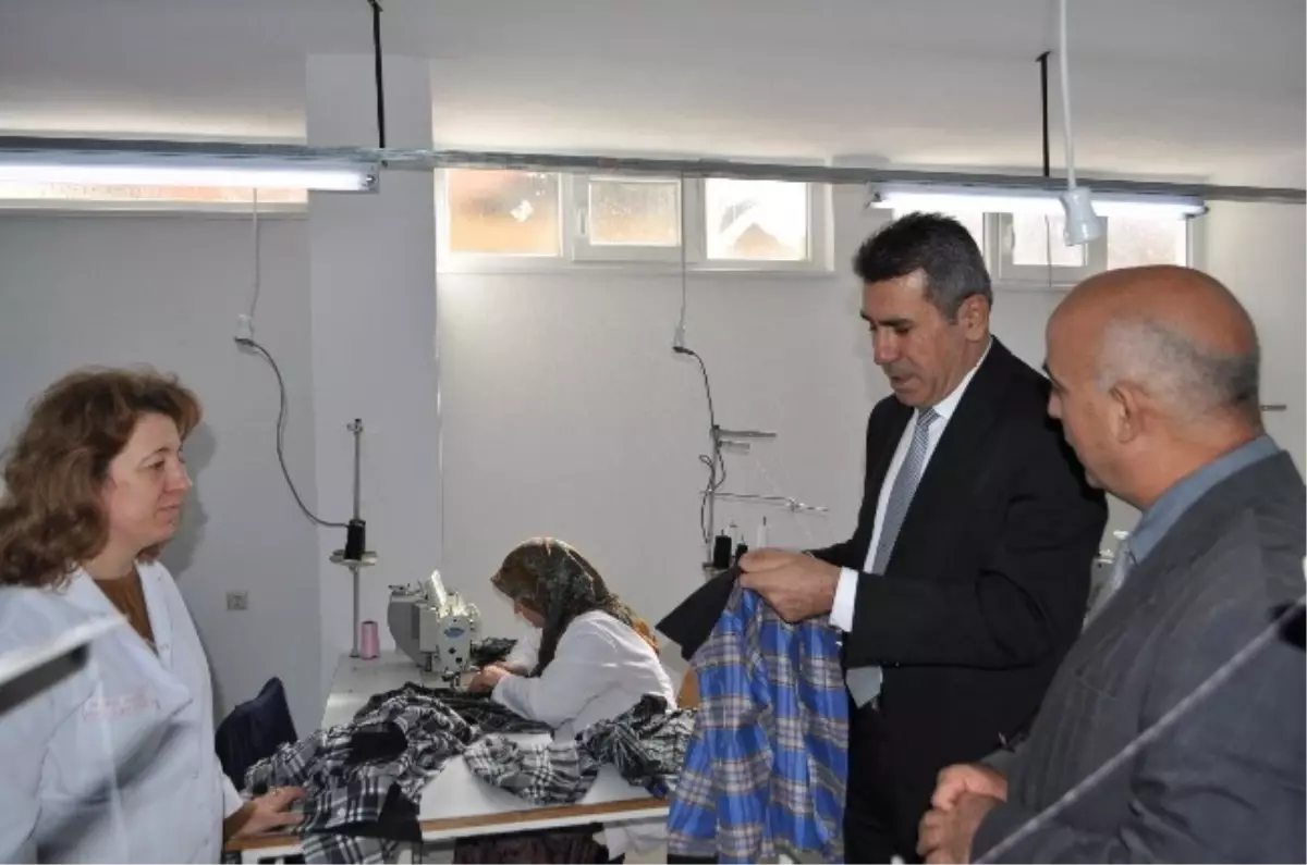 Demirci\'de Uygulanan Projeler Vatandaşa Umut Oluyor