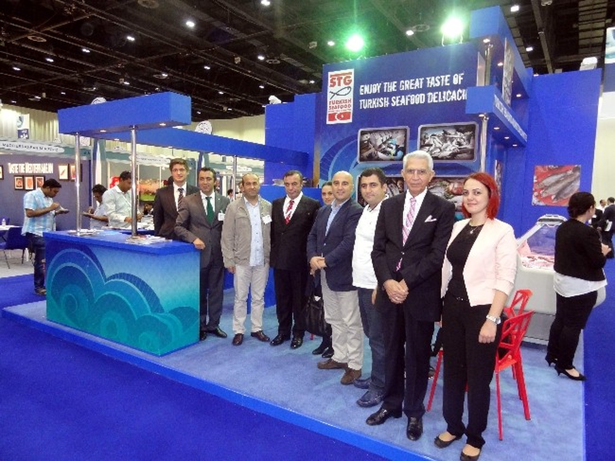 Dubai\'de 2 Bin Kişiye Balık Ziyafeti