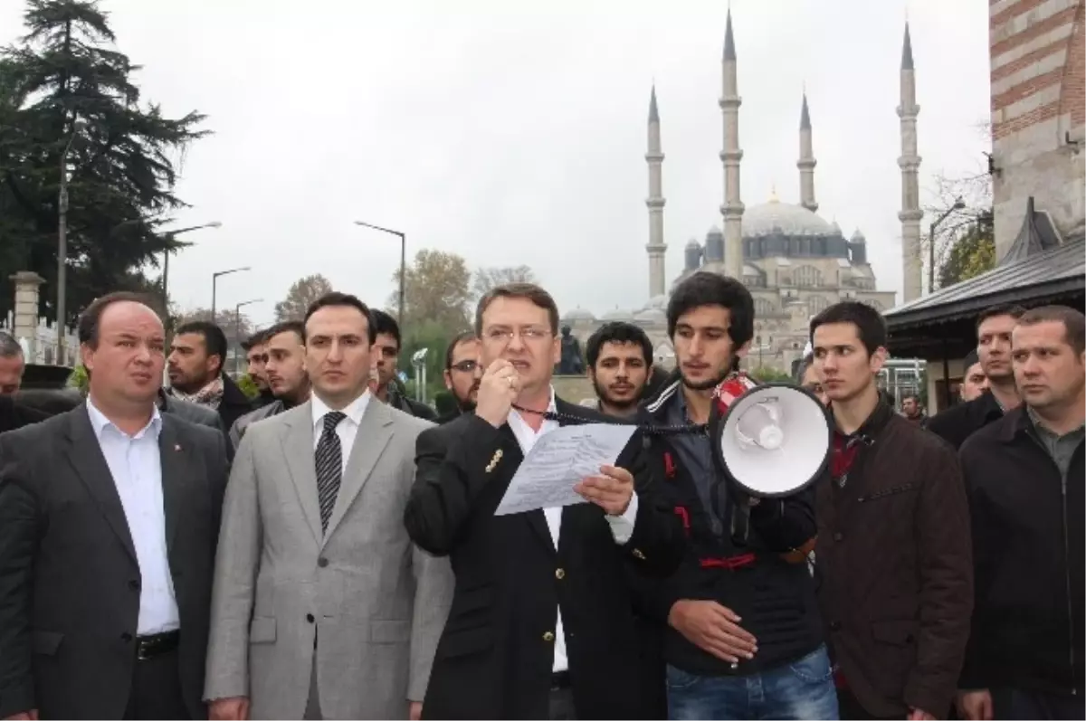 Dünyada Zulüm Gören Müslümanlar İçin Toplandılar