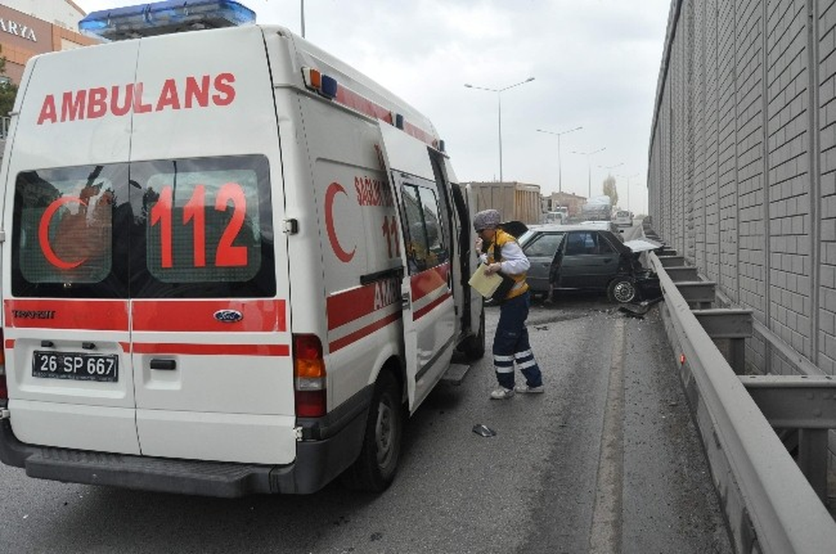 Eskişehir\'de Trafik Kazası: 1 Yaralı