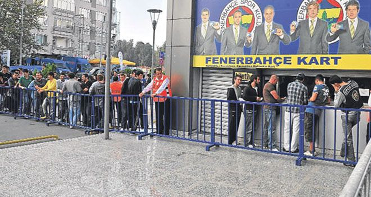 Fenerbahçe-Beşiktaş Derbisinin Biletleri Tükendi
