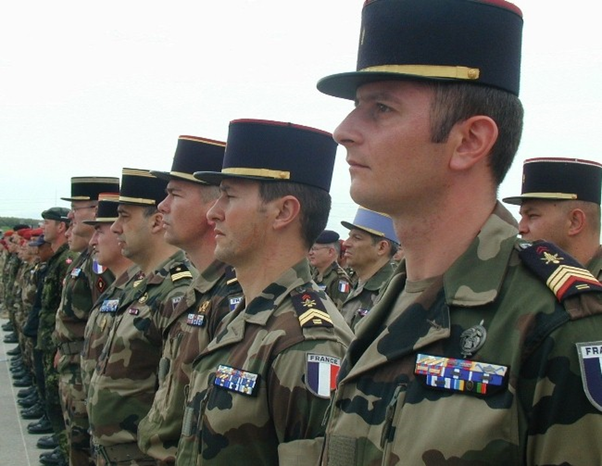 Fransız Askerleri Kosova\'dan Ayrılıyor