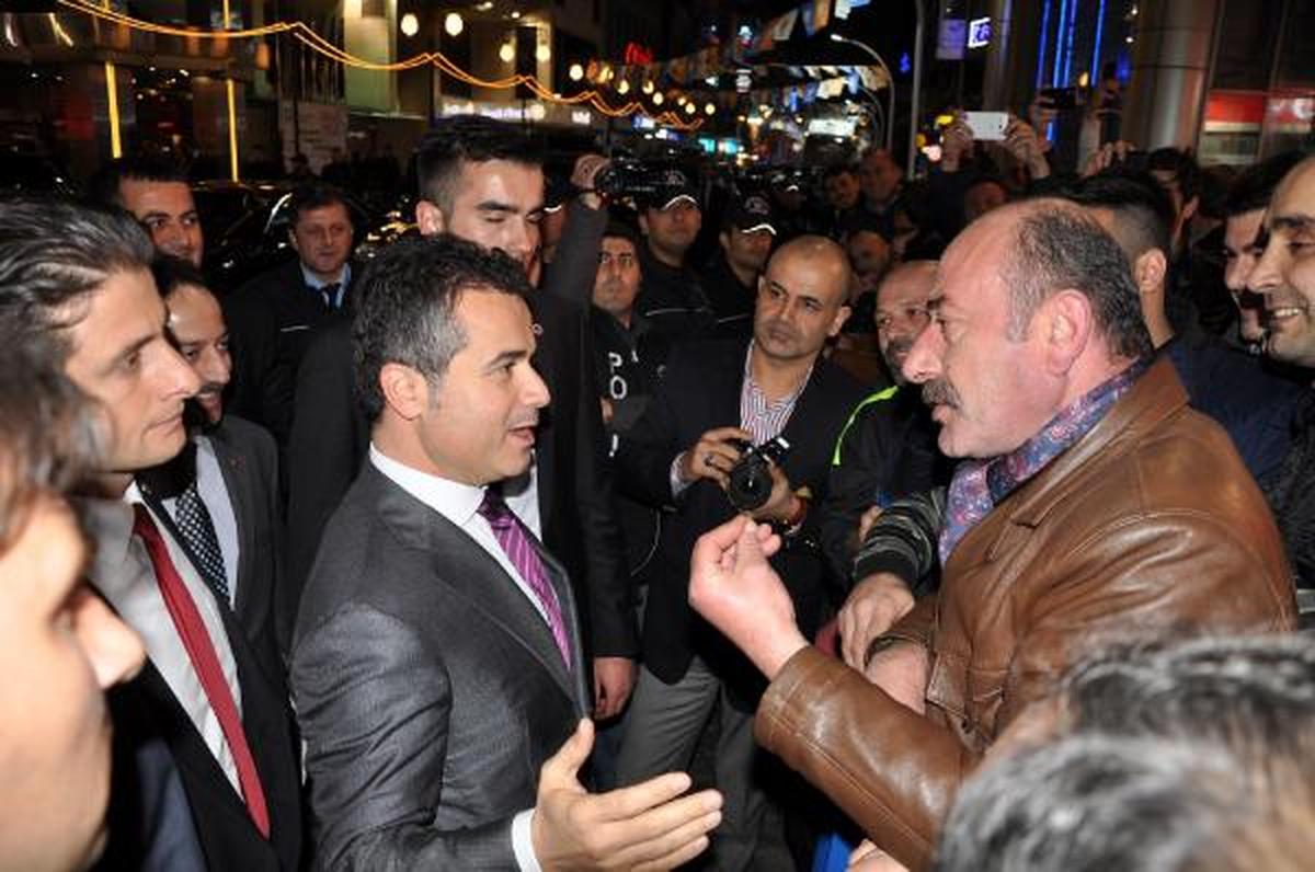 Gençlik ve Spor Bakanı\'ndan Kupayı İstediler
