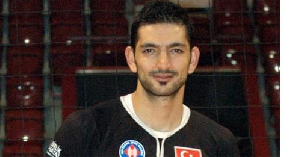 İnegöl Belediyespor Onur\'un Yerine Volkan\'ı Aldı