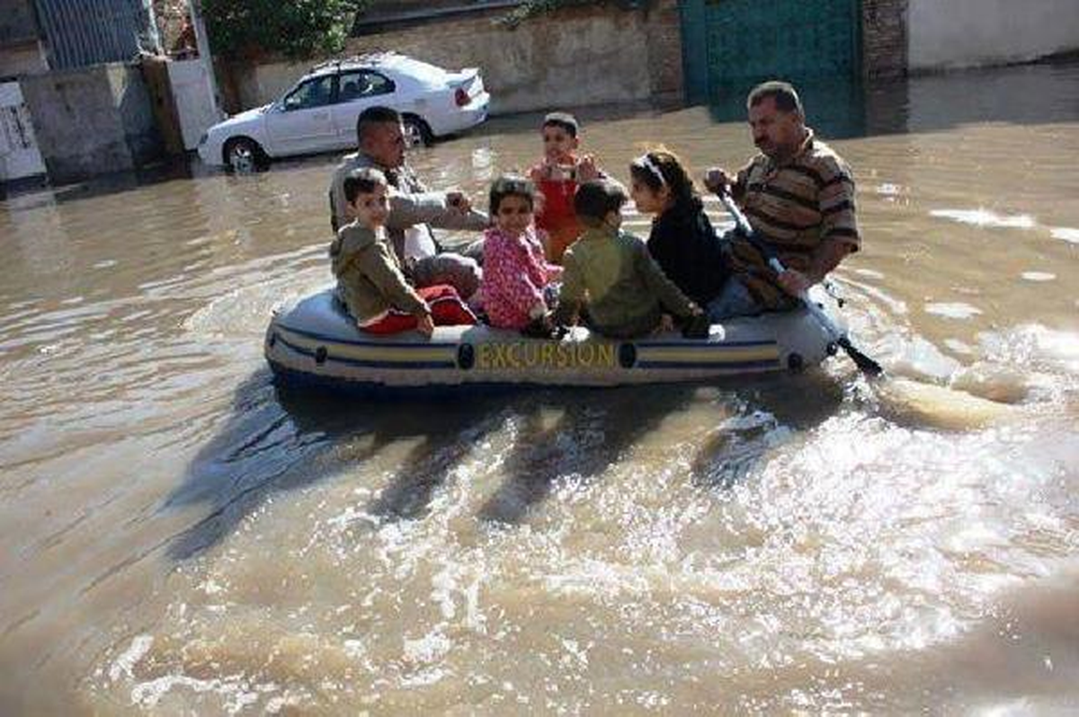 Irak\'ta Şiddetli Yağışlar Hayatı Felç Etti
