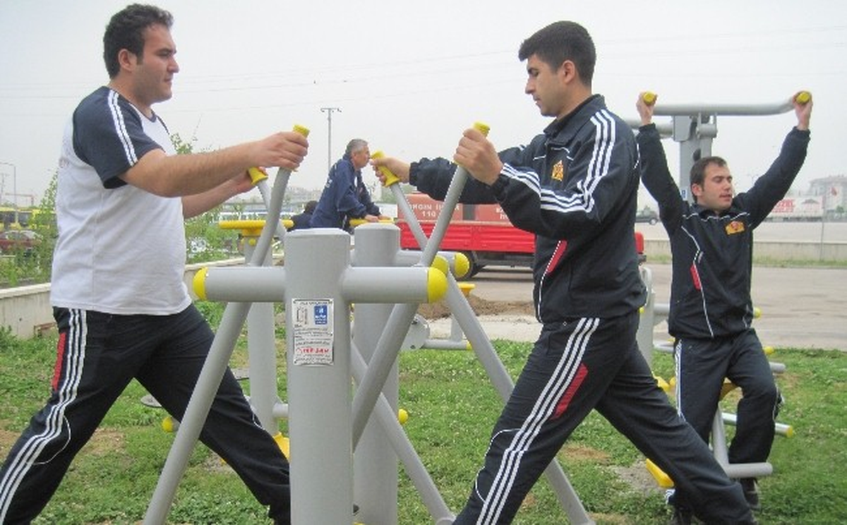 Bursa\'da İtfaiyeciler Sporla Form Tutuyor