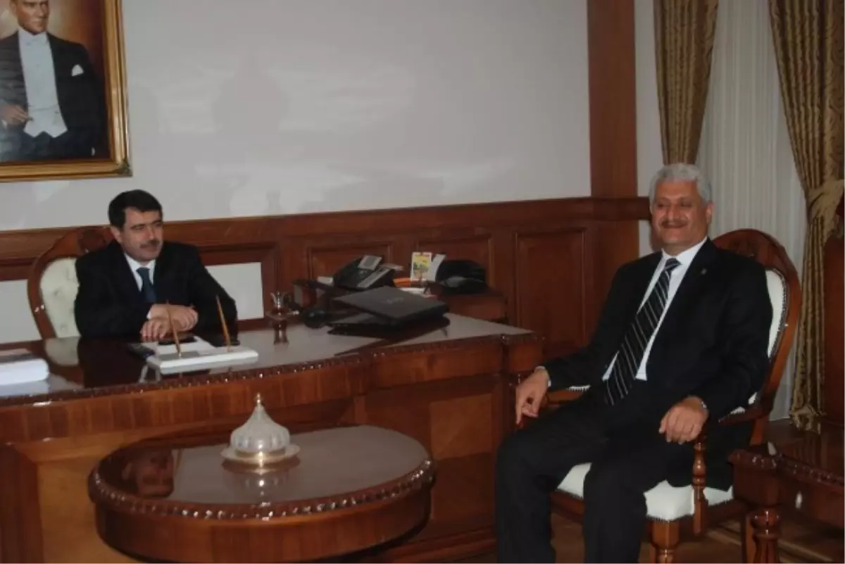 Kabakaş, Vali Vasip Şahin'i Ziyaret Etti