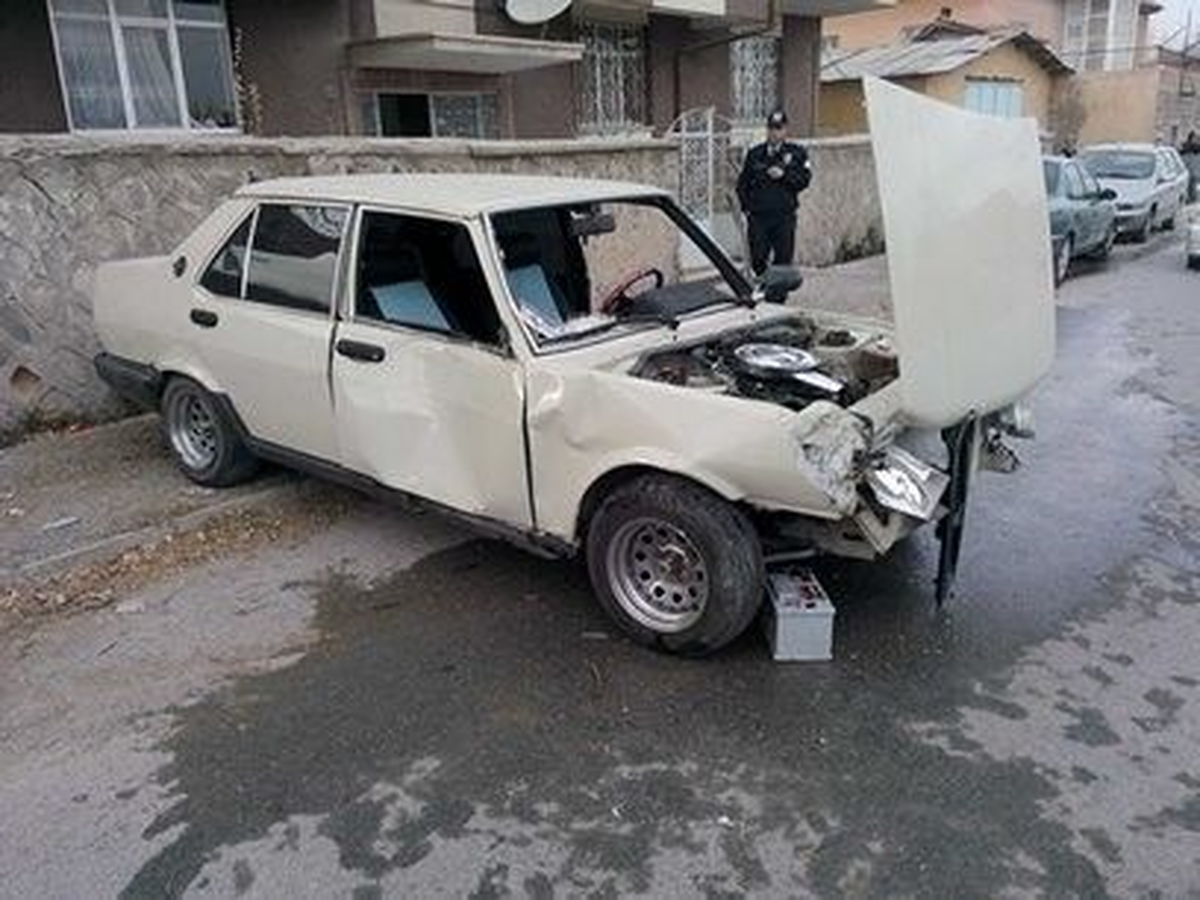 Kayseri\'deki Trafik Kazasında Anne Öldü Kızı Yaralandı