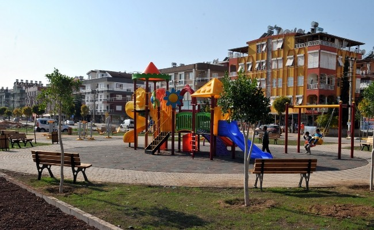 Kepez\'de 60 Parkın Yapımı Tamamlanıyor