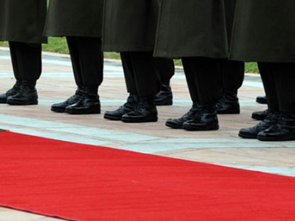 Törenlerde Kırmızı Halı Serilmesi Uygulamasına Son Verildi