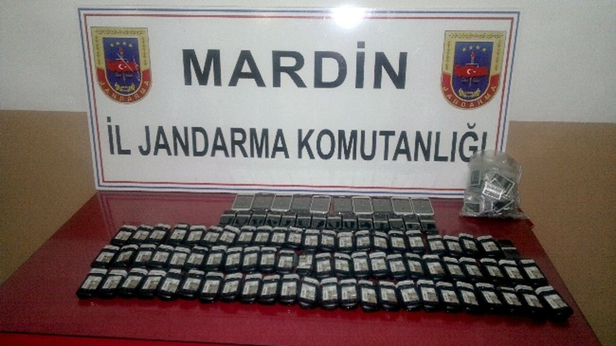 Mardin\'de 95 Adet Kaçak Cep Telefonu Ele Geçirildi