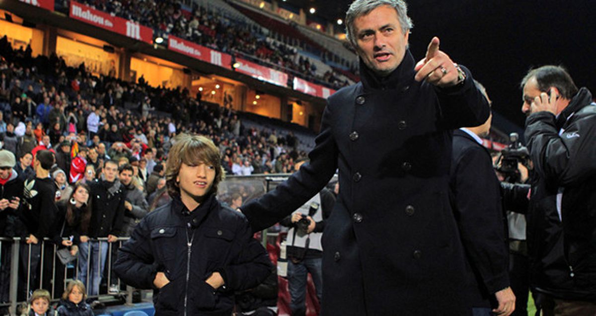 Mourinho, Courtois\'i Bırakmıyor