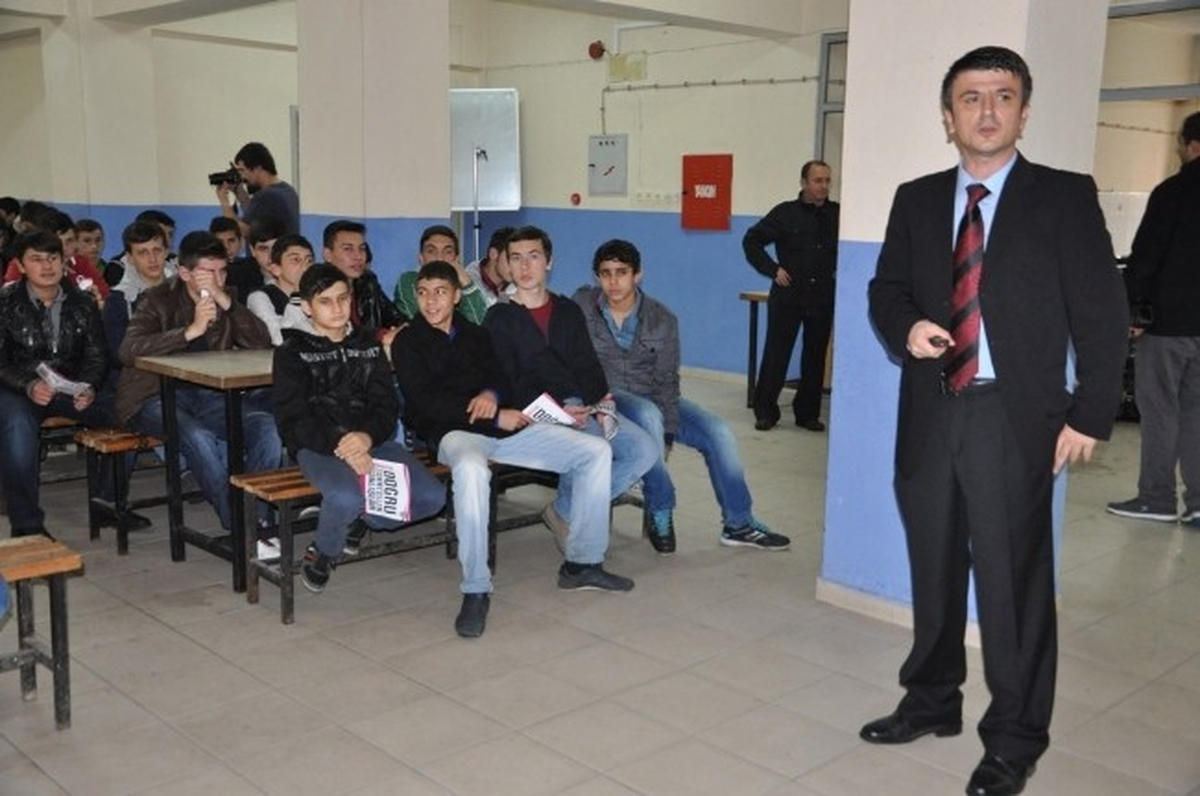 Öğrenciler Uyuşturucu Madde Hakkında Bilgilendiriliyor