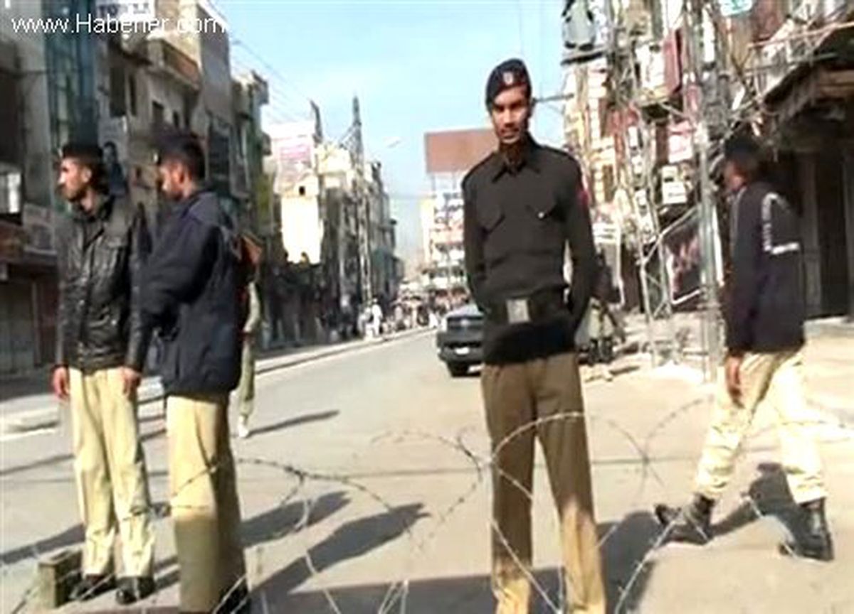 Pakistan\'da Kerbela Matemi Töreninde Çıkan Olaylar
