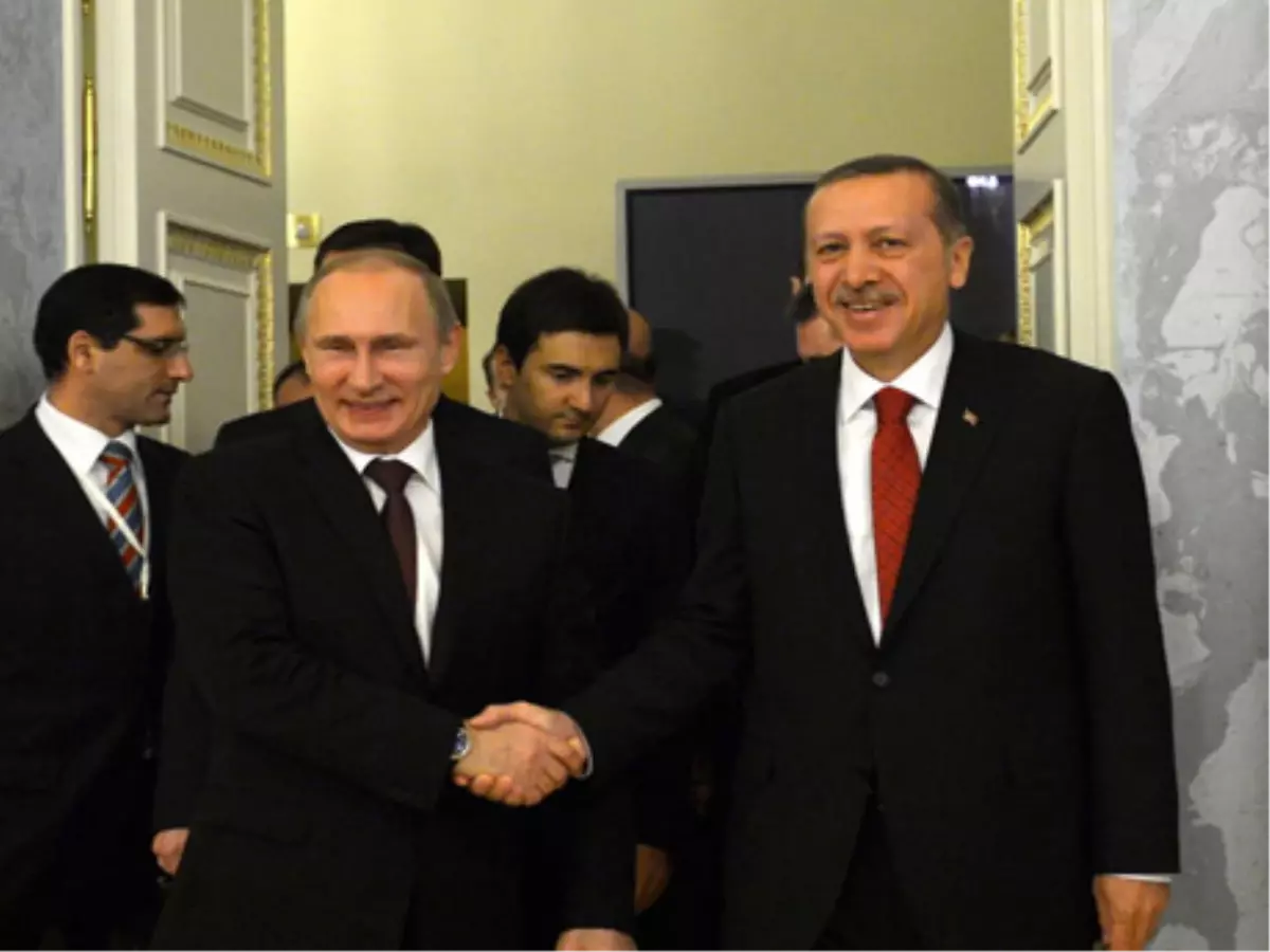 Putin'in Gizem Akhan Esprisi Erdoğan'ı Güldürdü