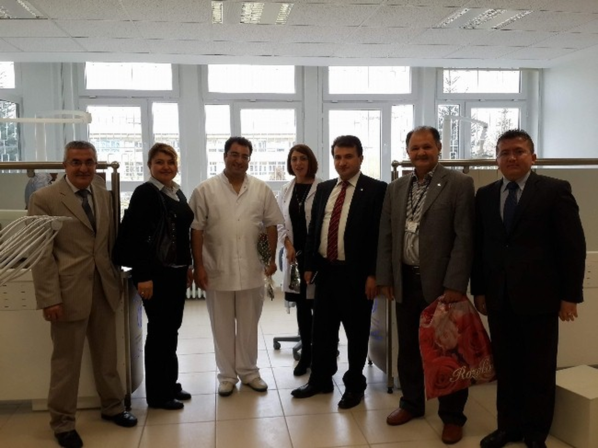 Sağlık-Sen Heyeti Esogü Ağız ve Diş Sağlığı Merkezini Ziyaret Etti