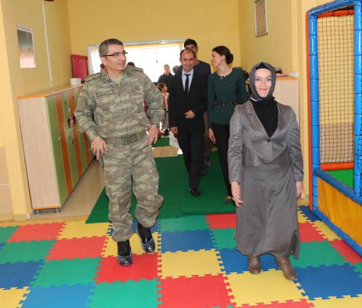 Şırnak\'ta Askerden Öğretmenler Günü Kutlaması