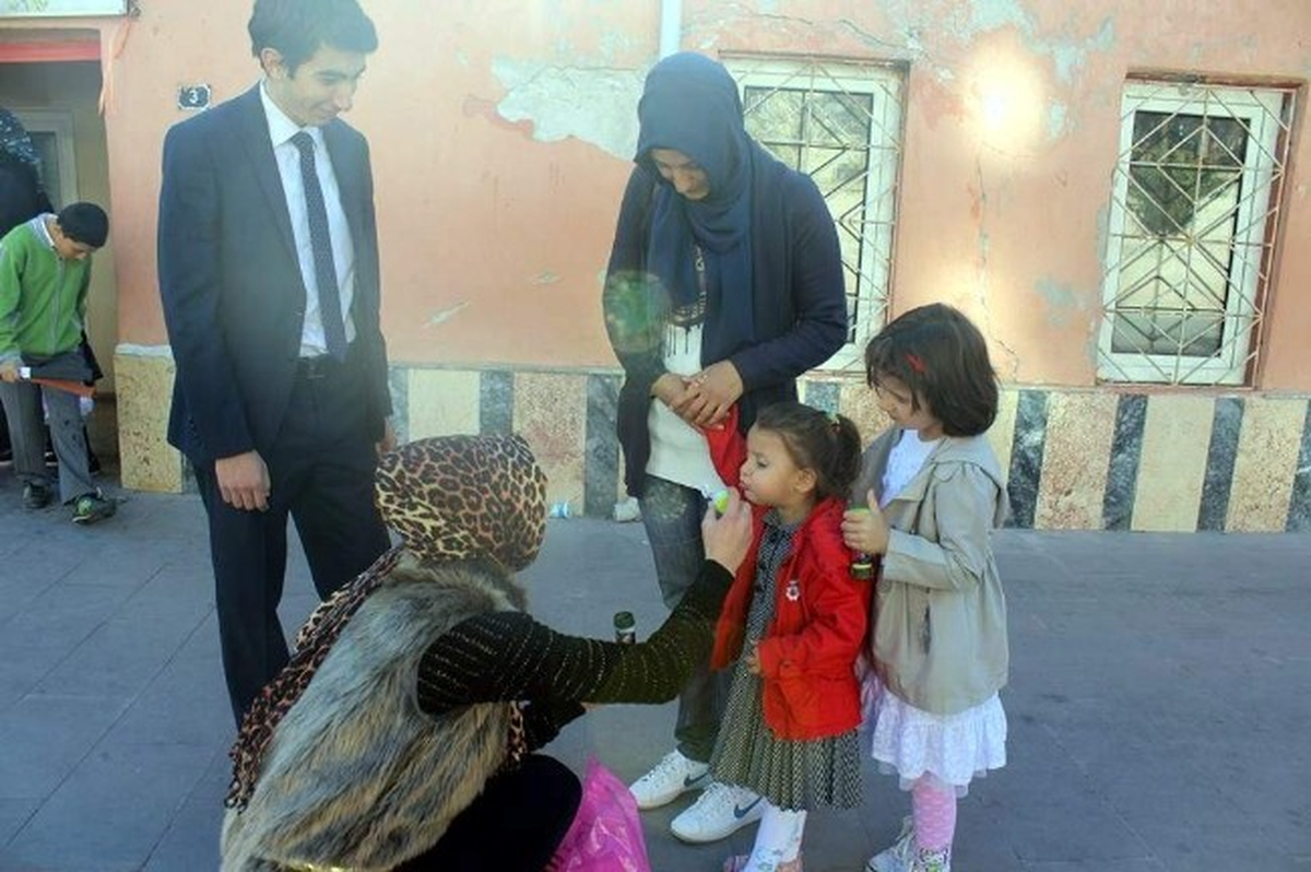 Ülkü Ocakları Çocuklara Oyuncak Dağıttı