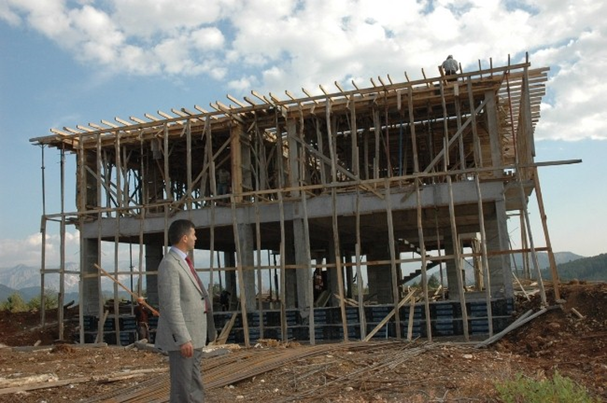 Yangına Riskli Bölgelerde Yangın Timi Evi Yapılıyor