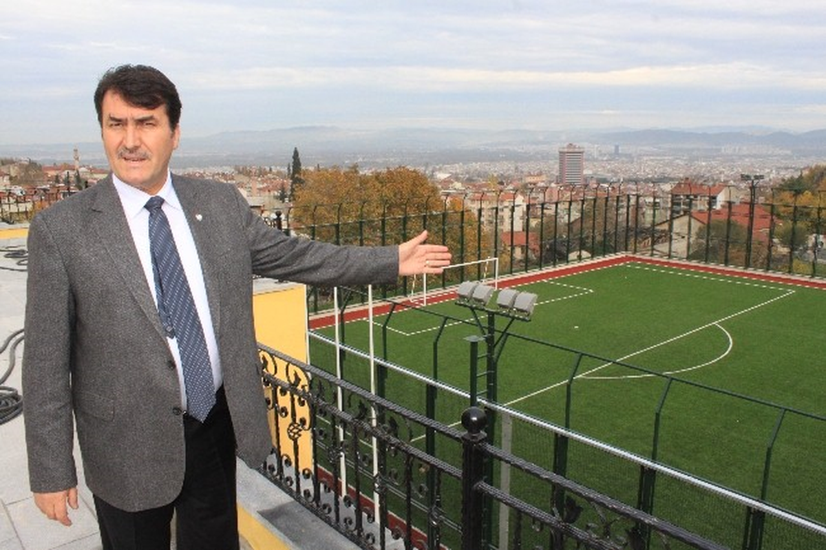 12 Mahalle İçin FIFA Standartlarında Spor Tesisi
